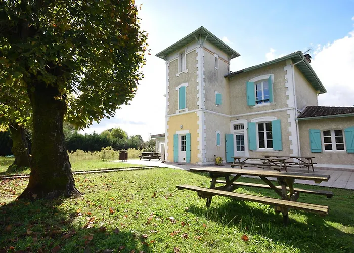 Villa Avec Piscine Et Billard